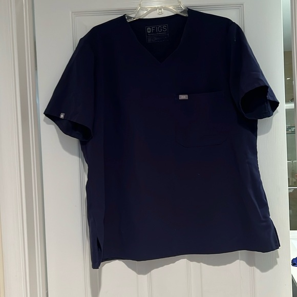 FIGS Tops - fIGS technical collection